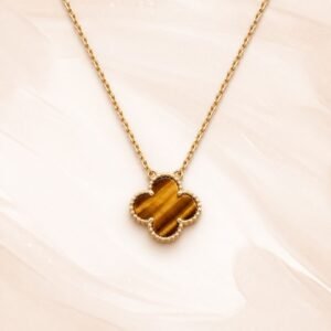 van-cleef-arpels-vintage-alhambra-tigers-eye-pendant-medium-model