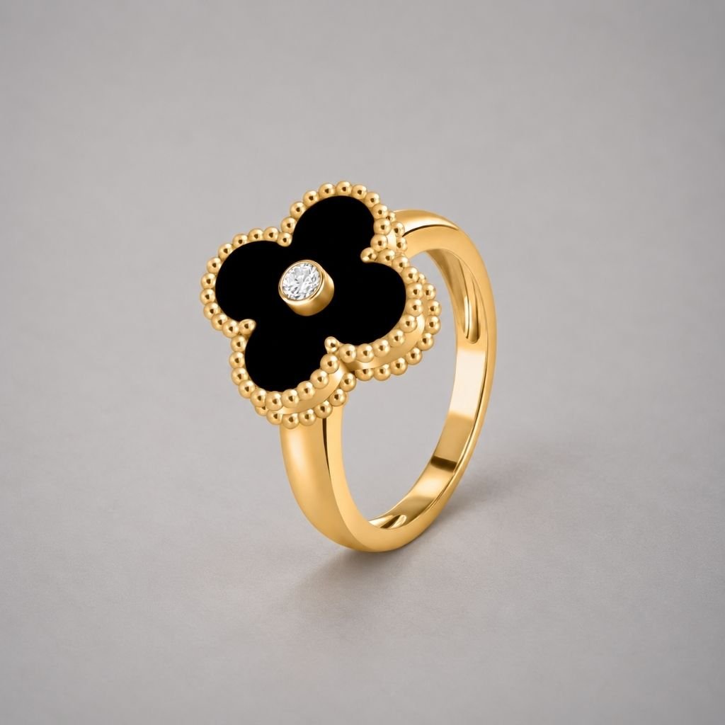 Quatrefoil Gold Ring with Black Inlay