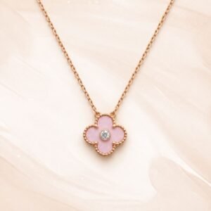 van-cleef-arpels-pink-mother-of-pearl-pendant