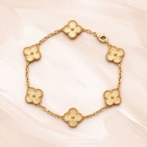 van-cleef-arpels-sweet-alhambra-6-motif-bracelet-18k-gold