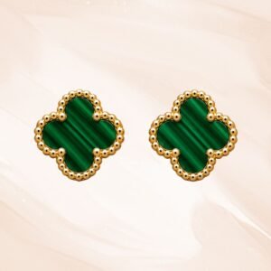 van-cleef-arpels-sweet-alhambra-earrings-green-malachite