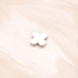 van-cleef-arpels-white-mop